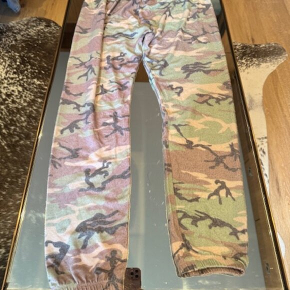 Pre-loved Wildfox Camo Fleece Joggers - Women's M - Picture 5 of 5